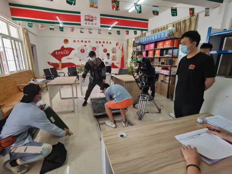 岳阳广告片拍摄公司：极简主义践行者，少即是多的视觉哲学